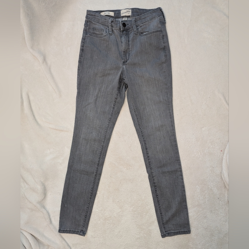 Women's Gray Universal Threads High Rise Skinny Jeans